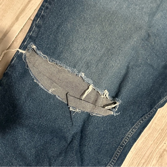 ASOS Women's Distressed Blue Baggy Jeans - Picture 4 of 7